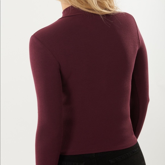 BNWT garage mock neck long sleeve top - Picture 2 of 3